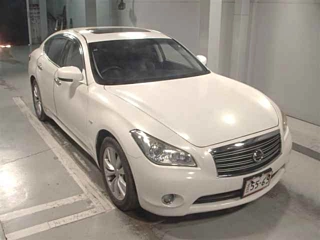 NISSAN FUGA 2010