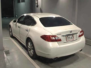 NISSAN FUGA 2010