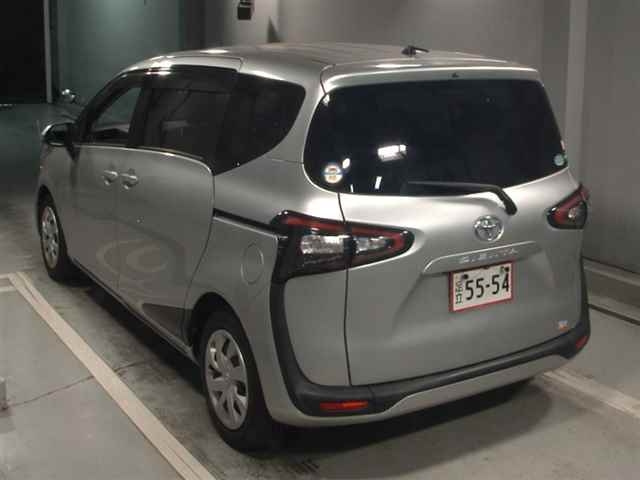 TOYOTA SIENTA 2016