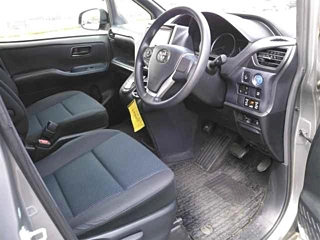 TOYOTA NOAH 2016