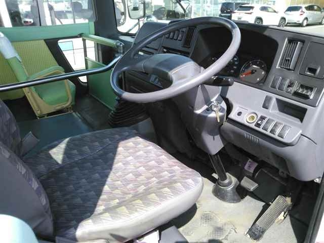 NISSAN CIVILIAN 2011