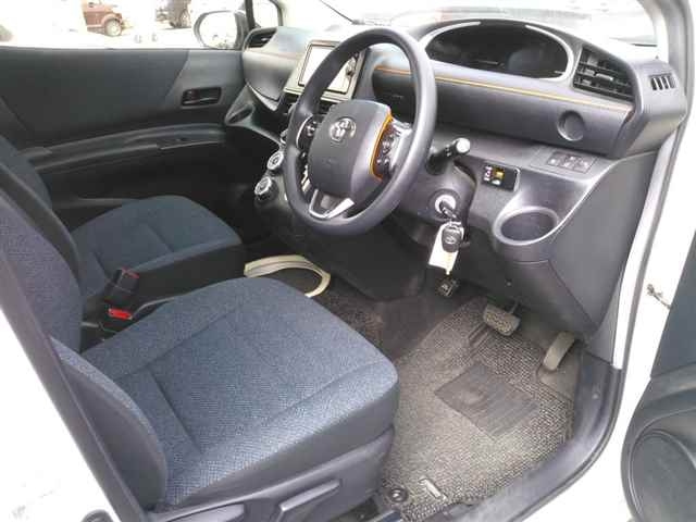 TOYOTA SIENTA 2016