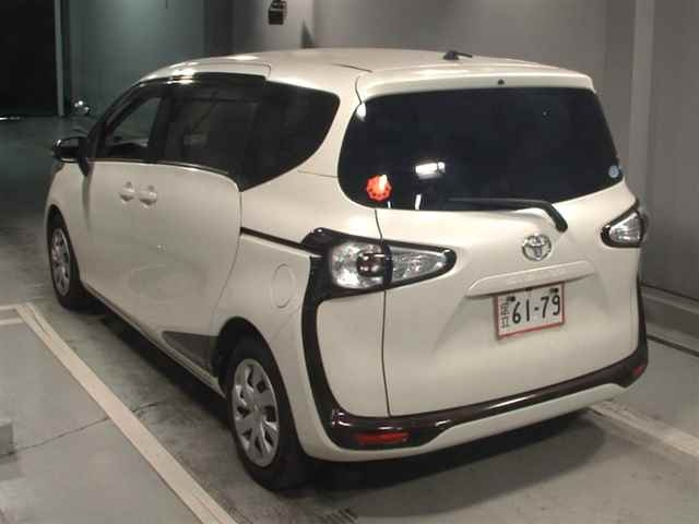 TOYOTA SIENTA 2016