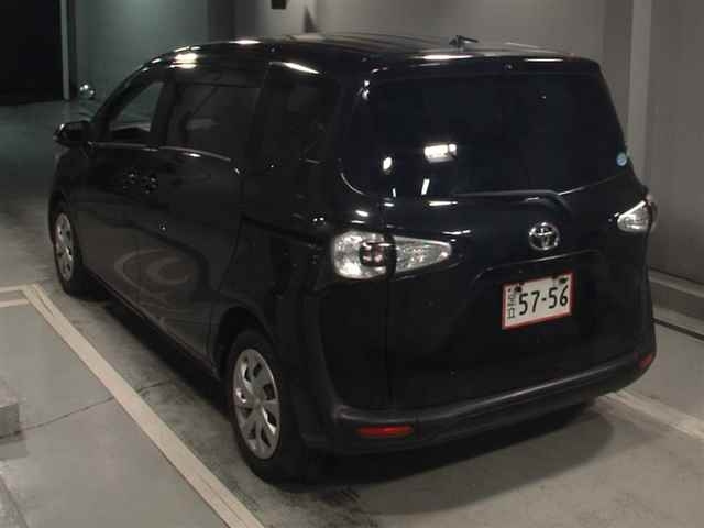 TOYOTA SIENTA 2016