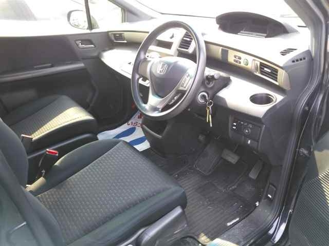 HONDA FREED 2012