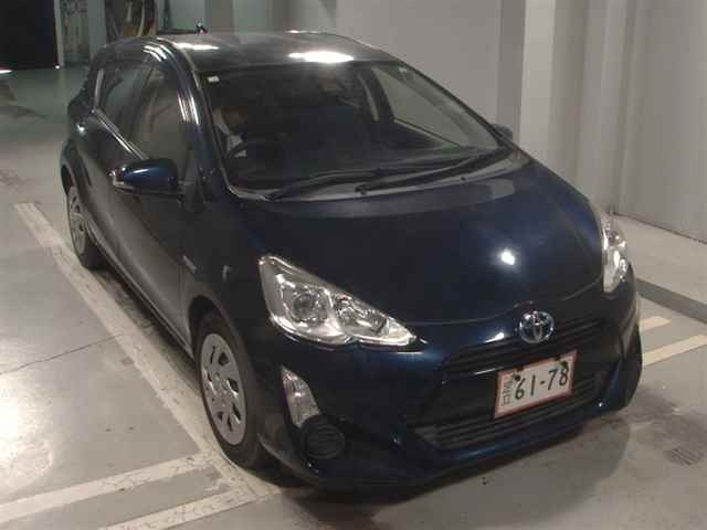 TOYOTA AQUA 2016
