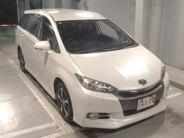 TOYOTA WISH 2012