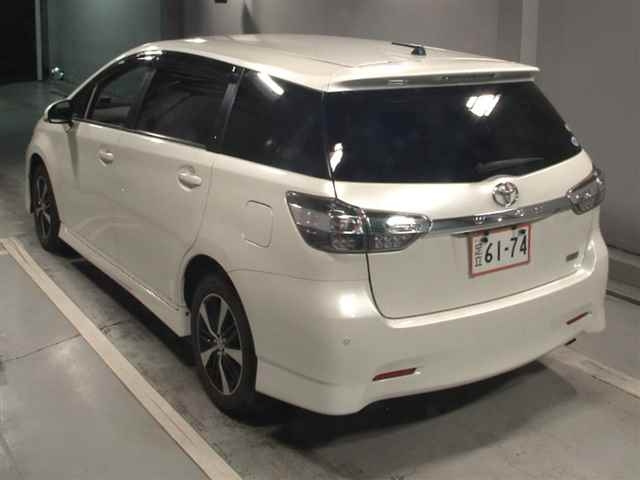 TOYOTA WISH 2012