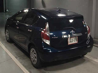 TOYOTA AQUA 2016