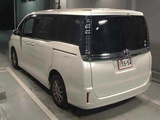 TOYOTA VOXY 2014