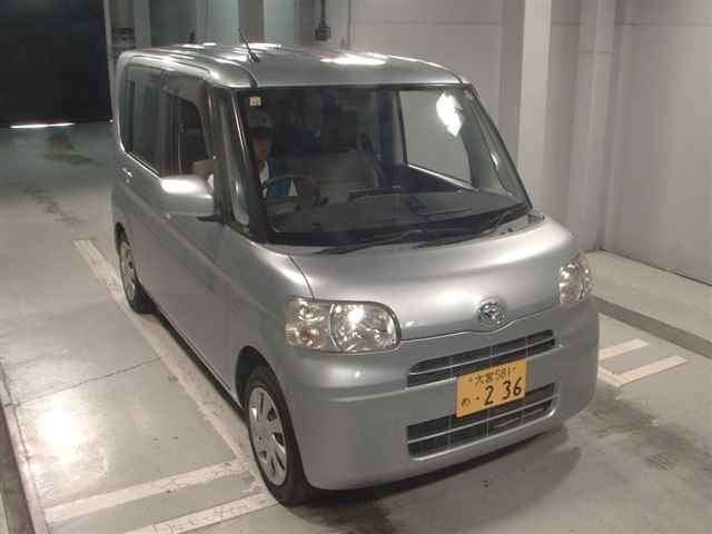 DAIHATSU TANTO 2012