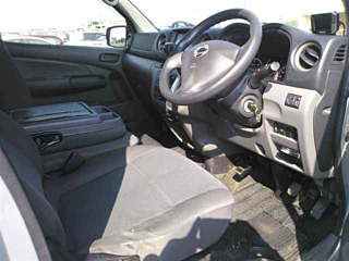 NISSAN CARAVAN VAN 2015