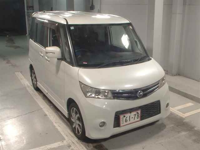 NISSAN ROOX 2010
