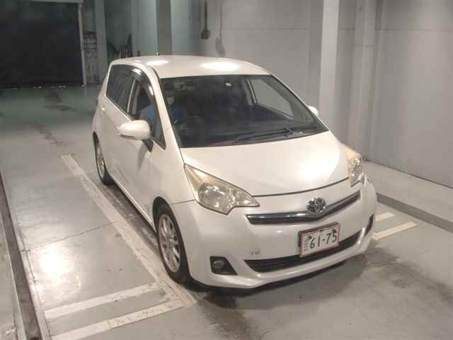 TOYOTA RACTIS 2012