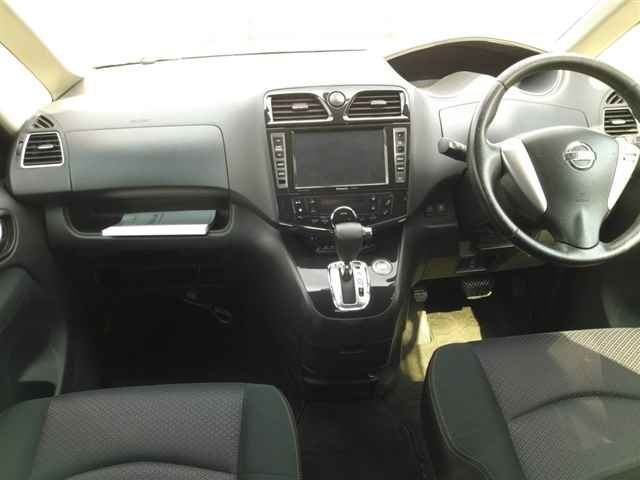 NISSAN SERENA 2013
