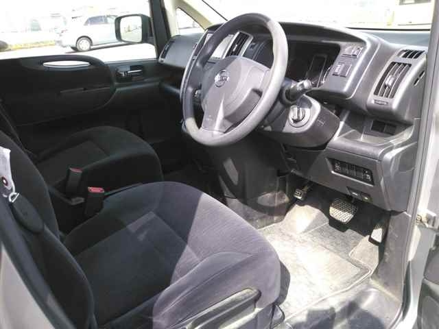 NISSAN SERENA 2010