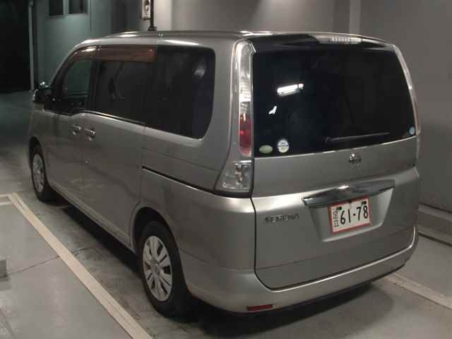 NISSAN SERENA 2010