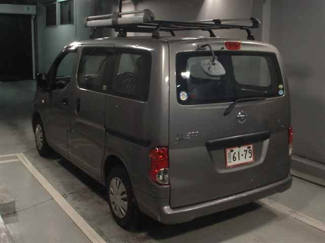 NISSAN NV200 2013