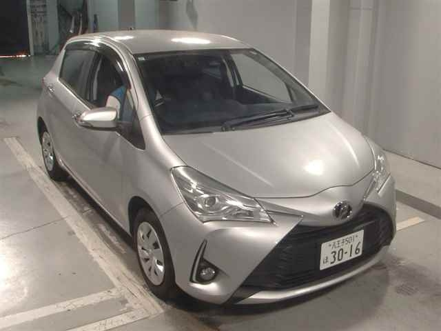 TOYOTA VITZ 2019