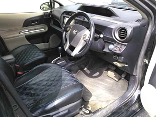 TOYOTA AQUA 2012