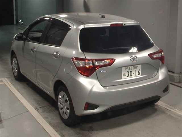 TOYOTA VITZ 2019