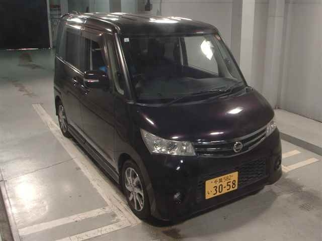 NISSAN ROOX 2013