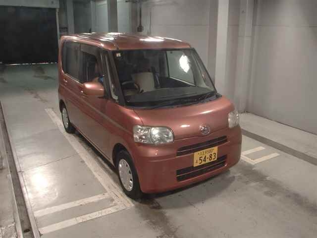 DAIHATSU TANTO 2008