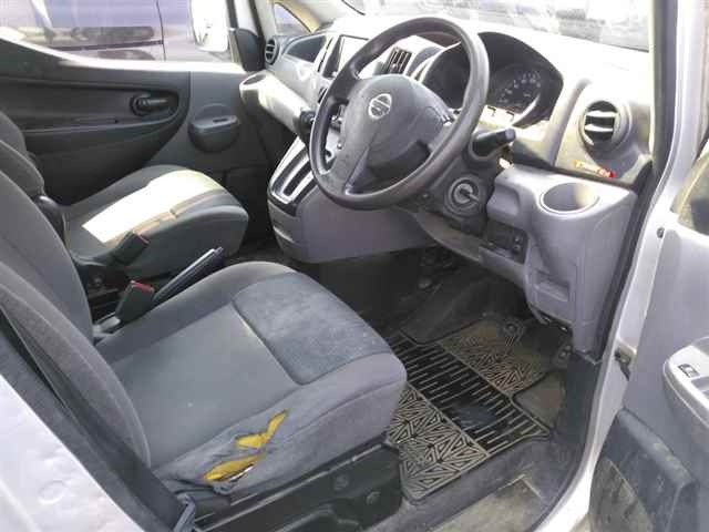 NISSAN NV200 2015