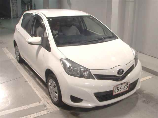 TOYOTA VITZ 2014