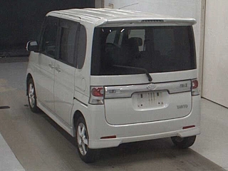 DAIHATSU TANTO 2010