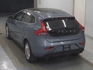 Заказать VOLVO V40