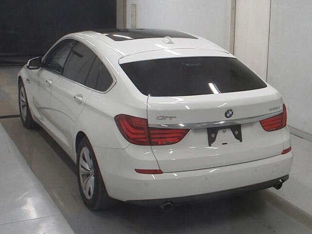 BMW 5 SERIES 2011