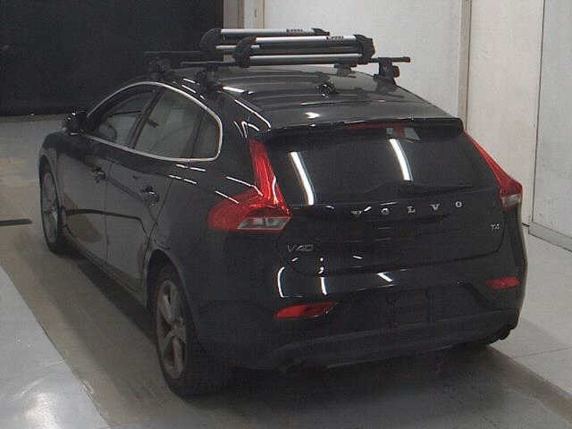 VOLVO V40 2013