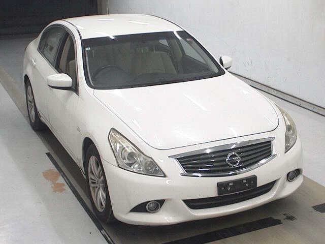 NISSAN SKYLINE 2010