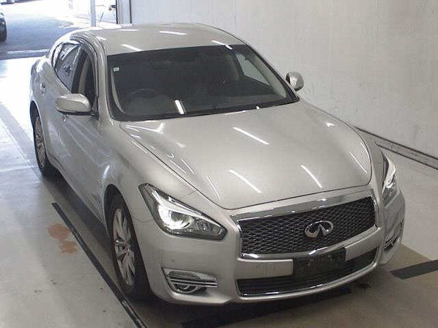 NISSAN FUGA 2015