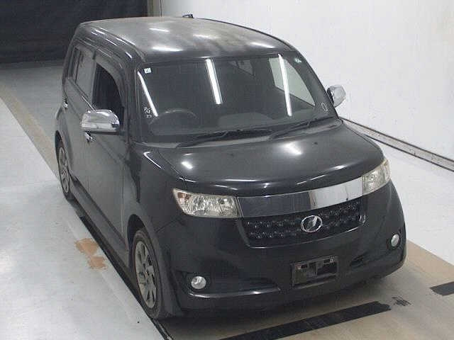 TOYOTA BB 2013