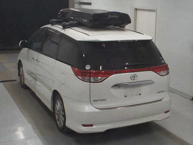 TOYOTA ESTIMA 2010