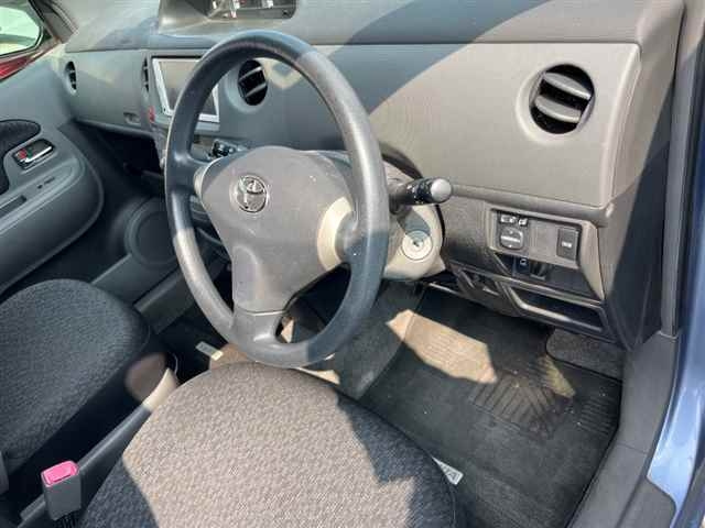 TOYOTA SIENTA 2013