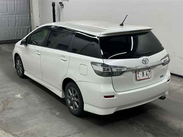 TOYOTA WISH 2012
