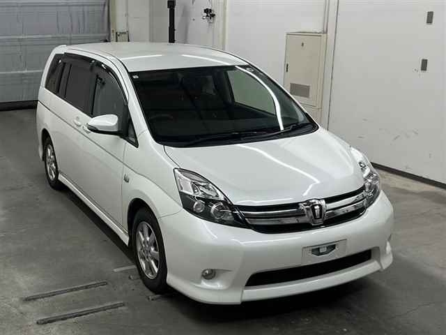 TOYOTA ISIS 2016