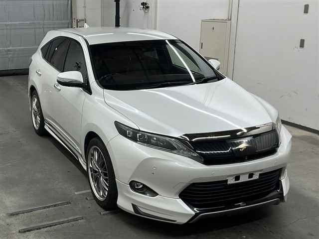 TOYOTA HARRIER 2014