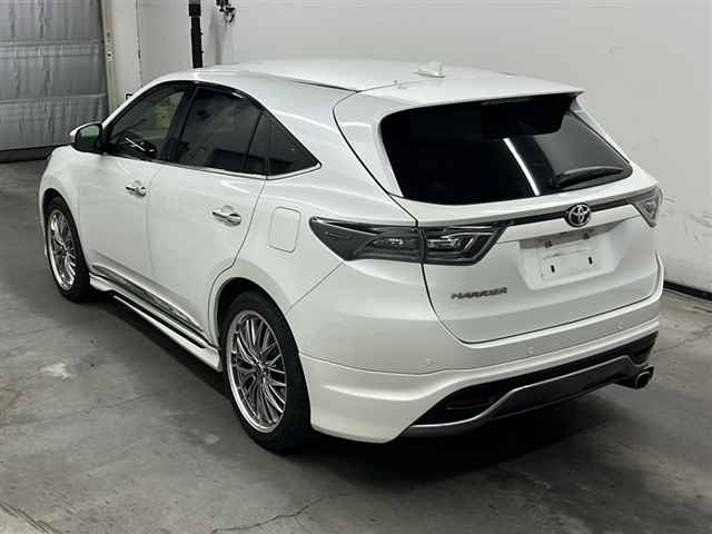TOYOTA HARRIER 2014
