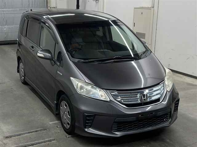 HONDA FREED 2013