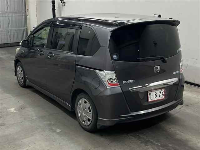 HONDA FREED 2013