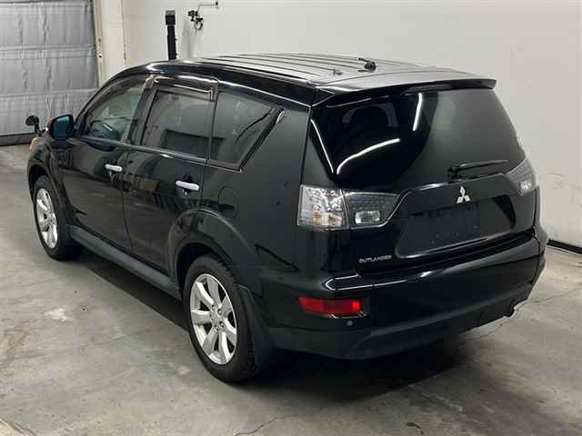 MITSUBISHI OUTLANDER 2011