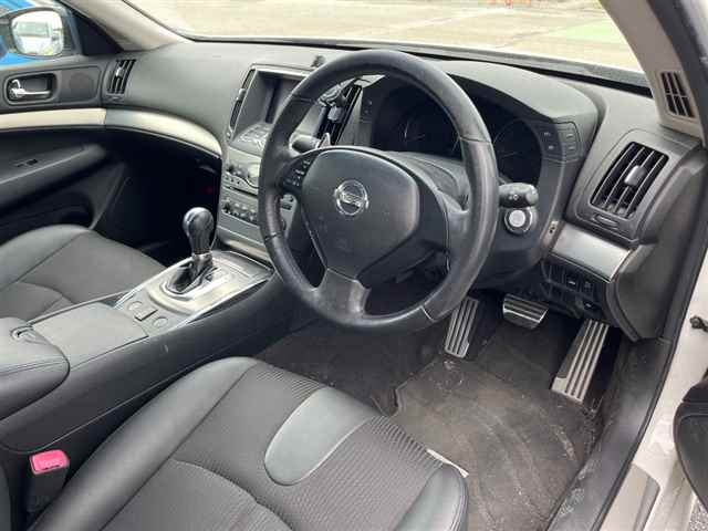 NISSAN SKYLINE 2010
