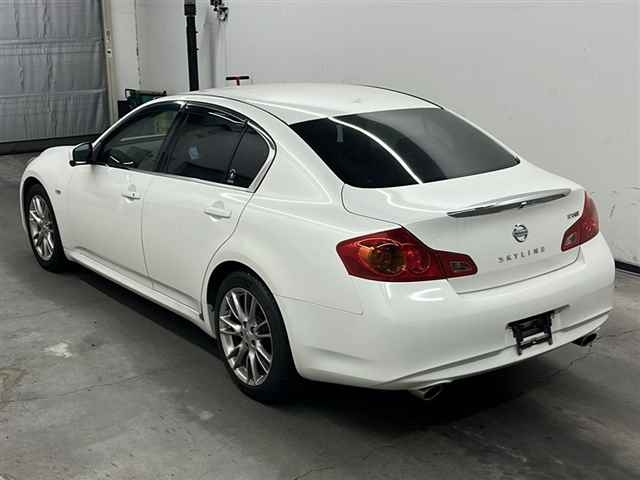 NISSAN SKYLINE 2010