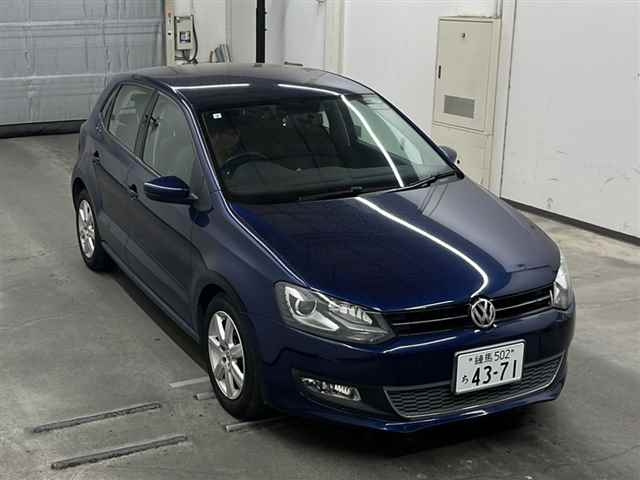 VOLKSWAGEN POLO 2013