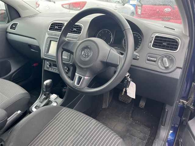 VOLKSWAGEN POLO 2013