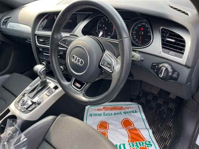 AUDI A4 2014
